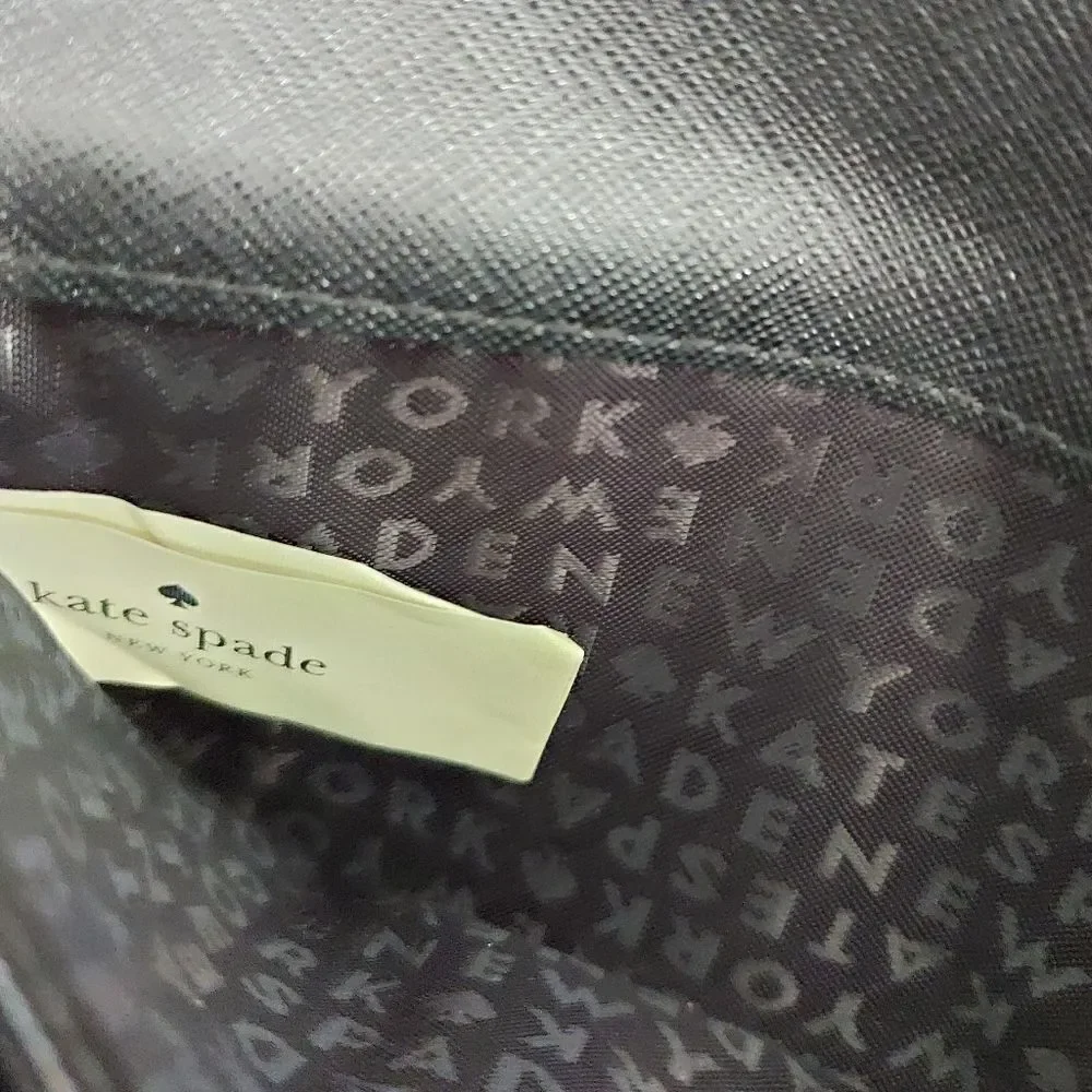 Classic Kate Spade Bifold Snap Wallet